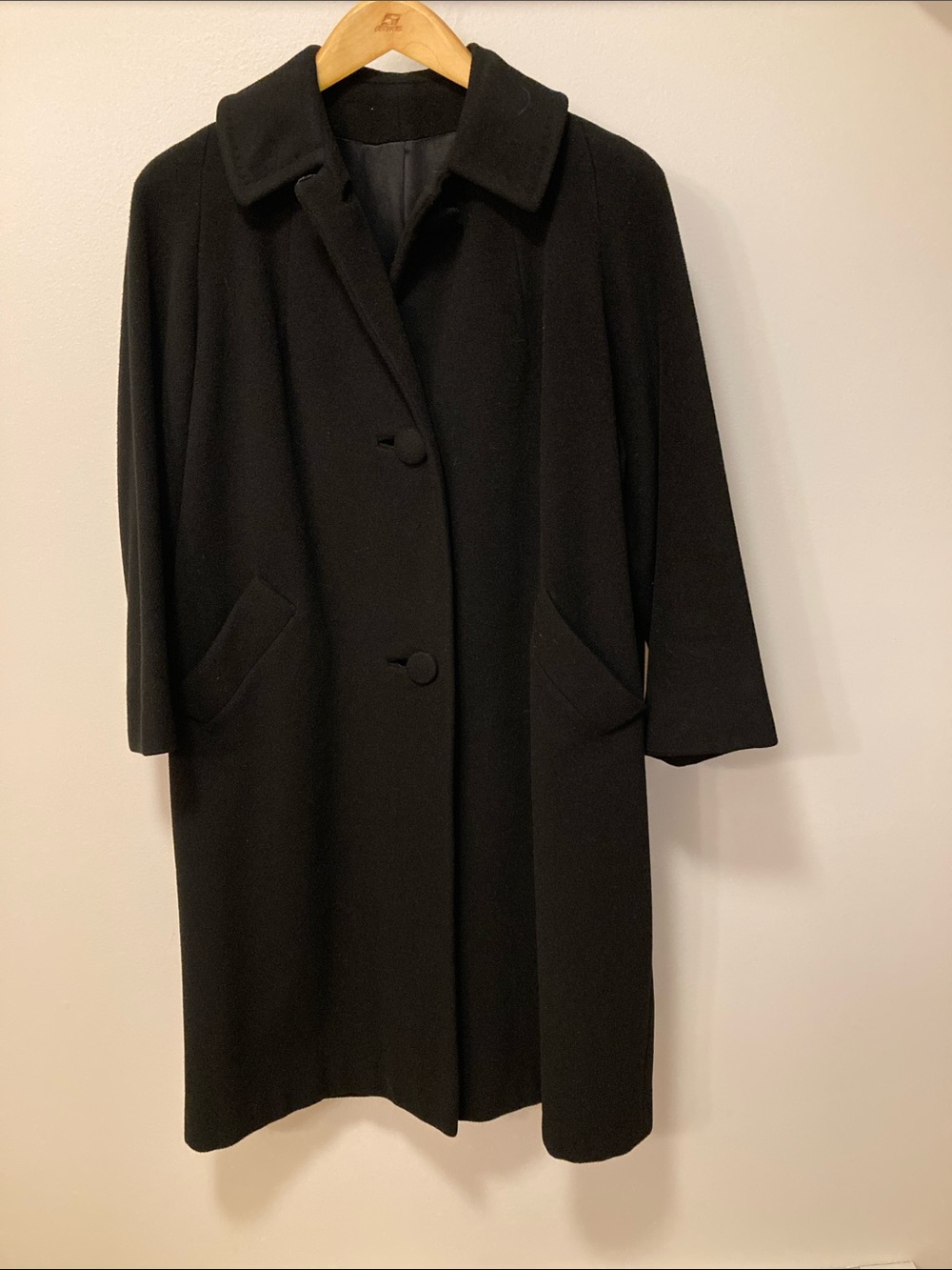 Classic Vintage Black Women's Cashmere Coat - Timeless Overcoat